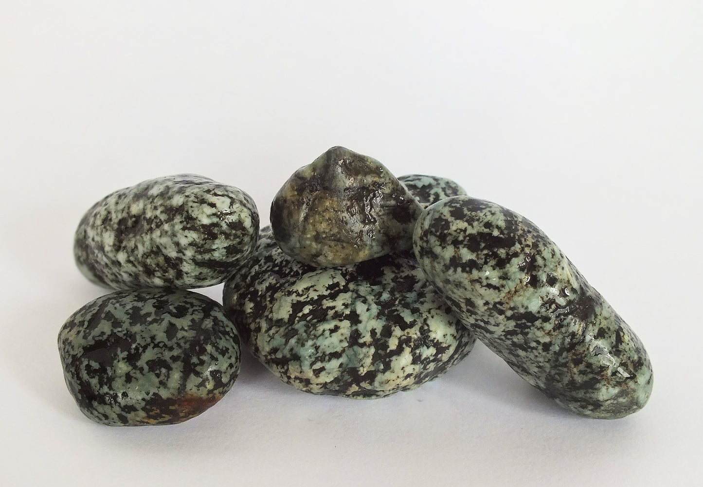 1.0 lb Rough Green Granite