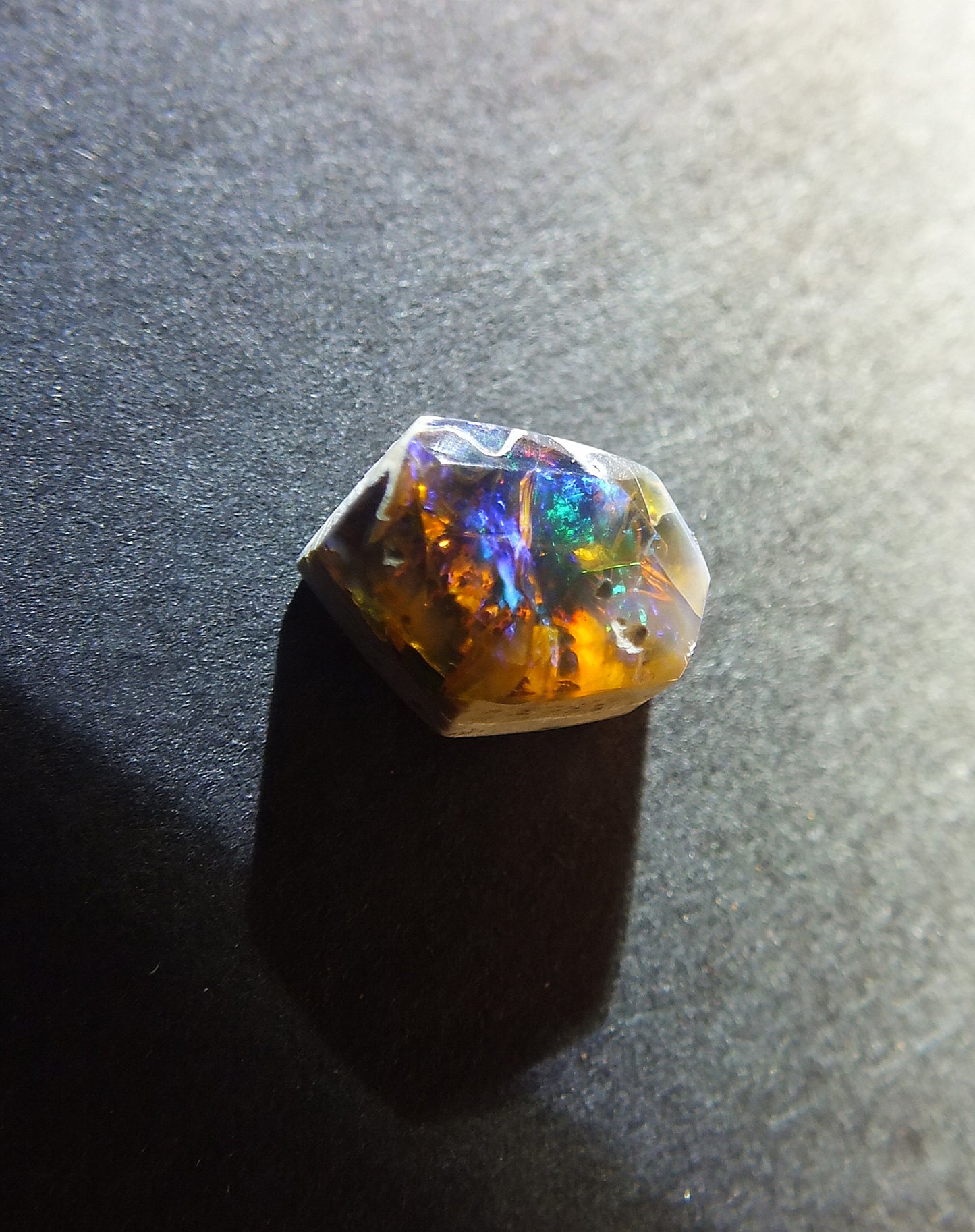 0.9cm Fire Opal Hexa-Cabochon